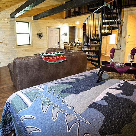 Willa Gatlinburg - Honeymoon Hideaway Zewnętrze zdjęcie