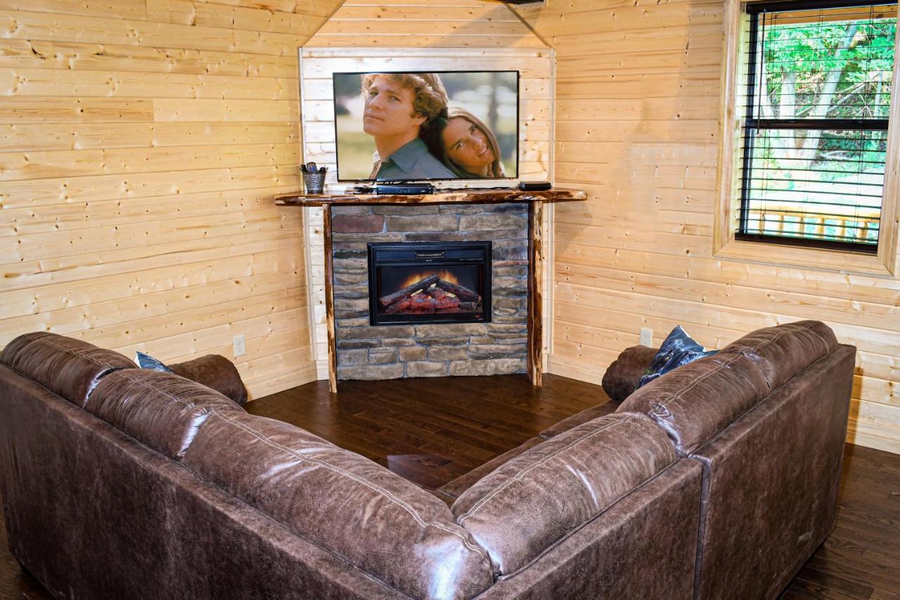 Willa Gatlinburg - Honeymoon Hideaway Zewnętrze zdjęcie