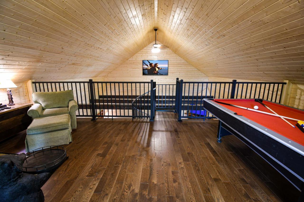 Willa Gatlinburg - Honeymoon Hideaway Zewnętrze zdjęcie